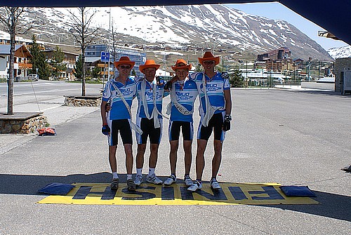 Drie generaties aan de finish.